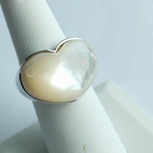 Nwt mother of pearl dome heart ring size 8